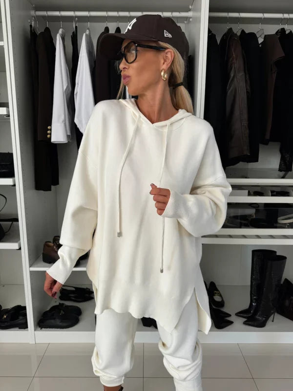 Evana | Two-Piece Women's Set with Long Sleeves, Hood, and Round Neckline