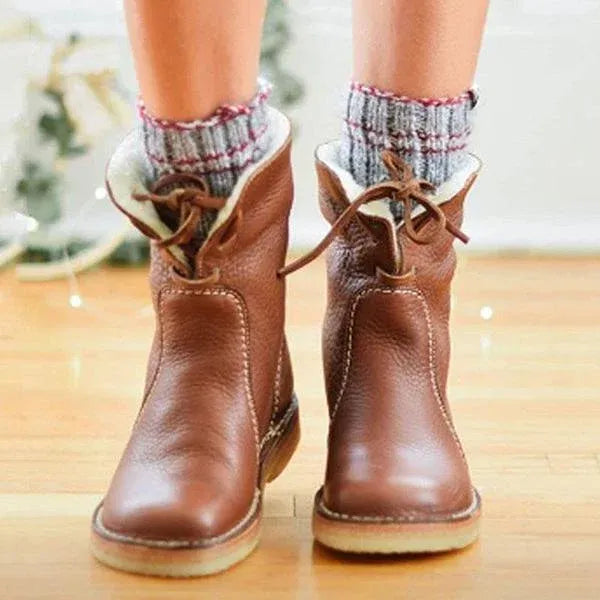 Charlot™ | Leather boots with wool lining