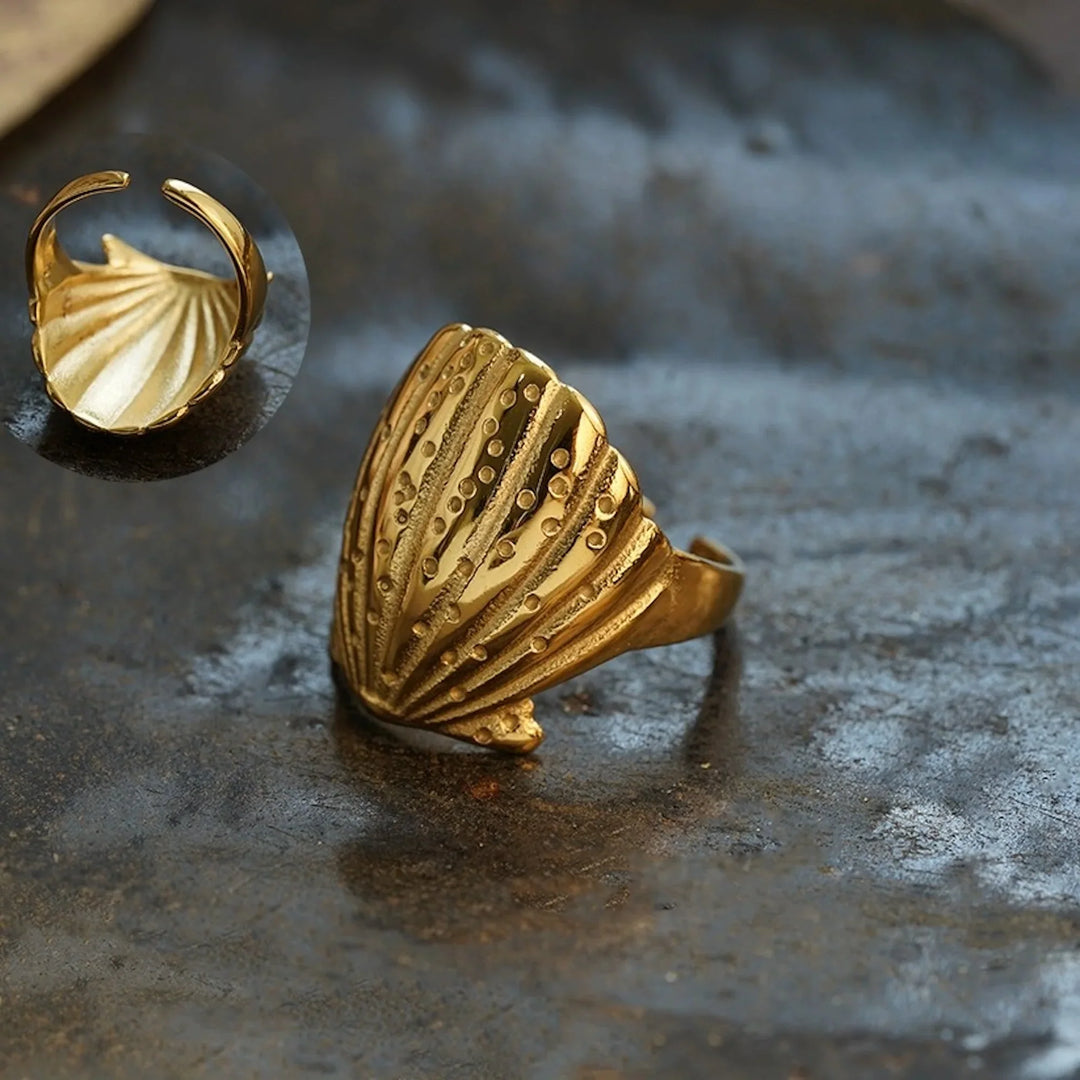Nellie Shell Ring