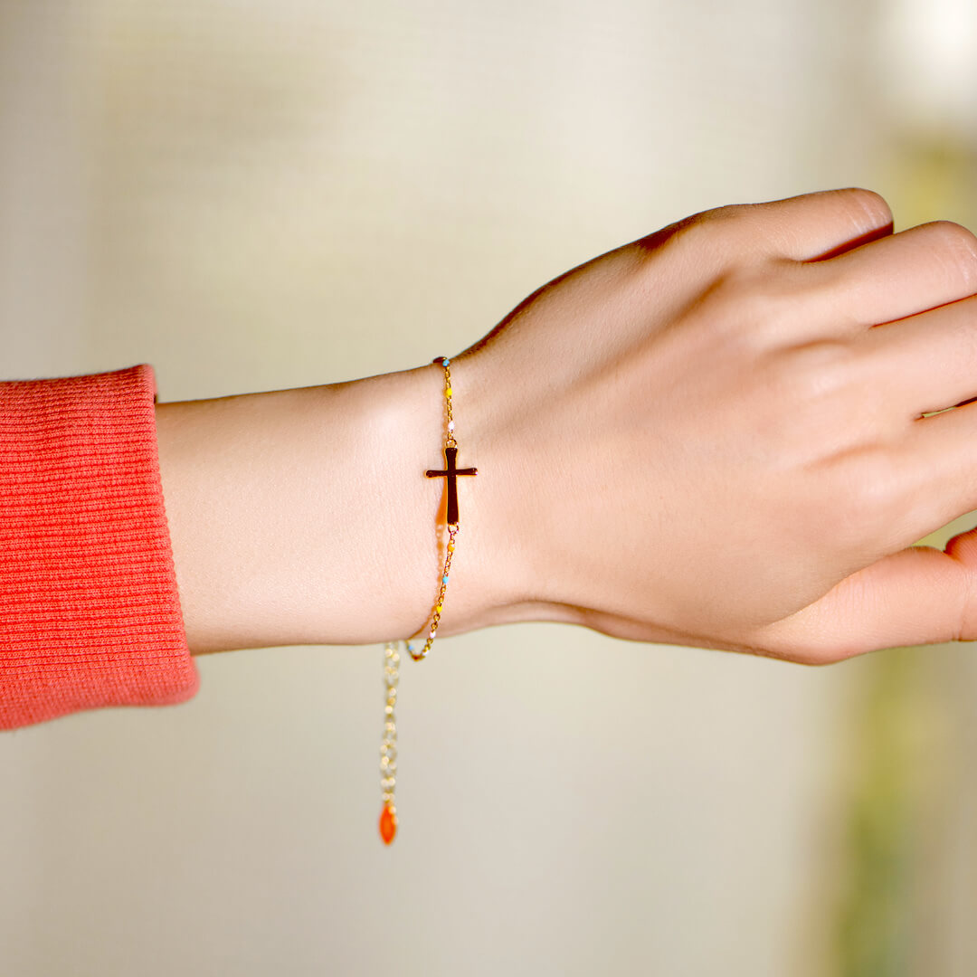 "Pray Through It" Cross Bracelet
