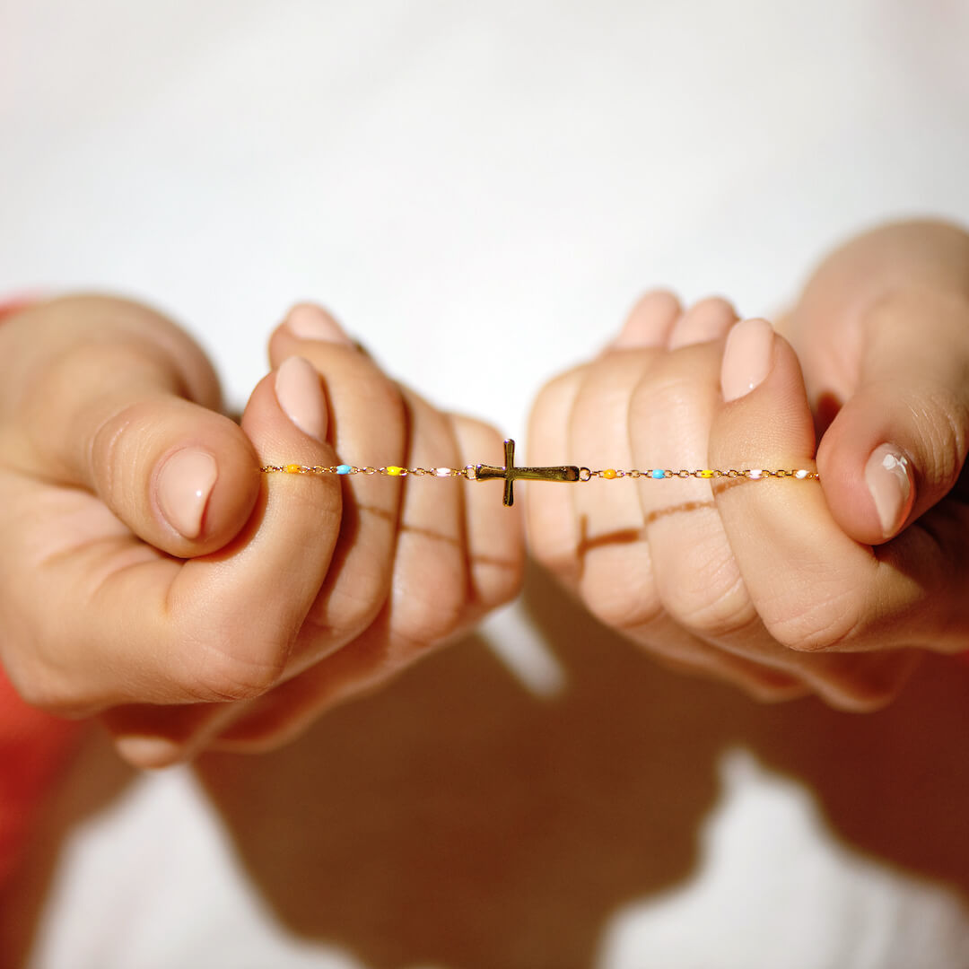 "Pray Through It" Cross Bracelet