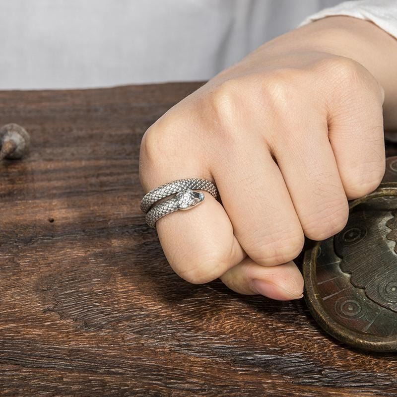 VINTAGE SNAKE SILVER RING