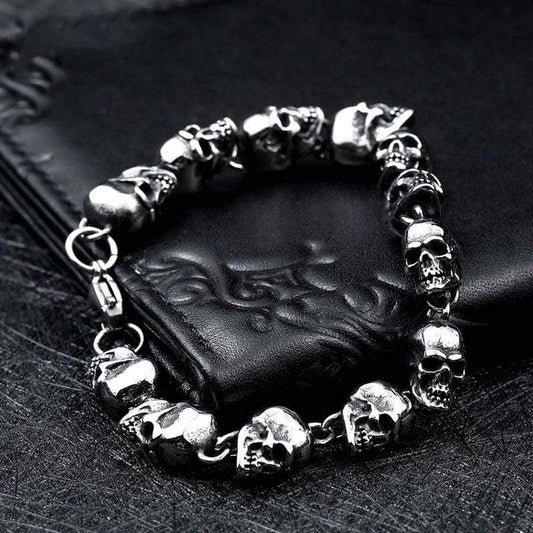 VINTAGE STAINLESS STEEL SKULL BRACELET