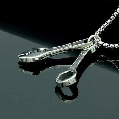 COLGANTE DE ACERO INOXIDABLE CON LLAVE