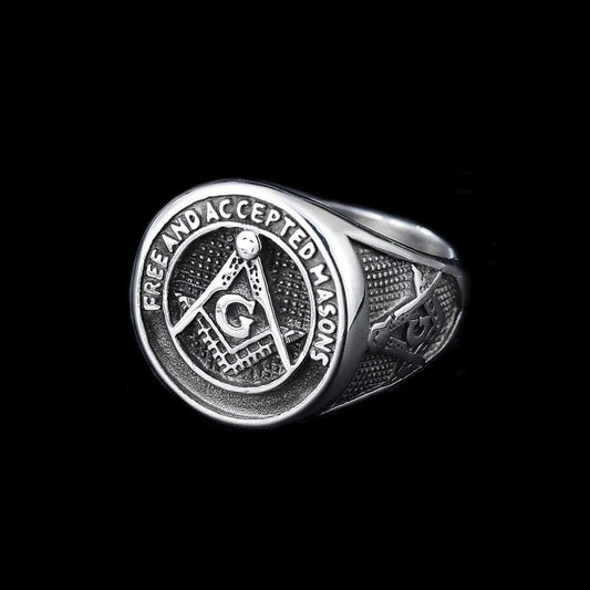 PUNK SKULL STAINLESS STEEL RING