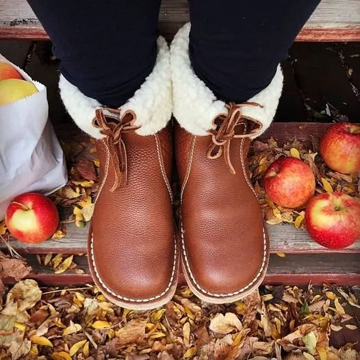 Charlot™ | Leather boots with wool lining