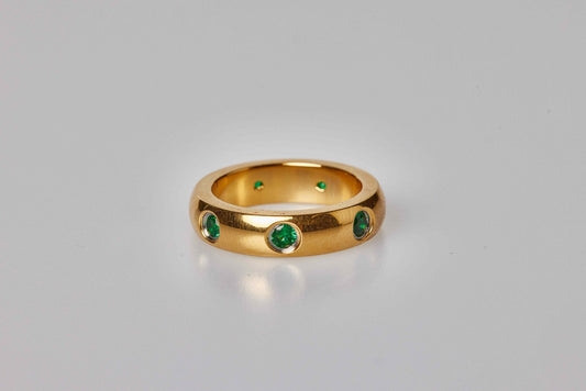 Emerald Artemis Ring