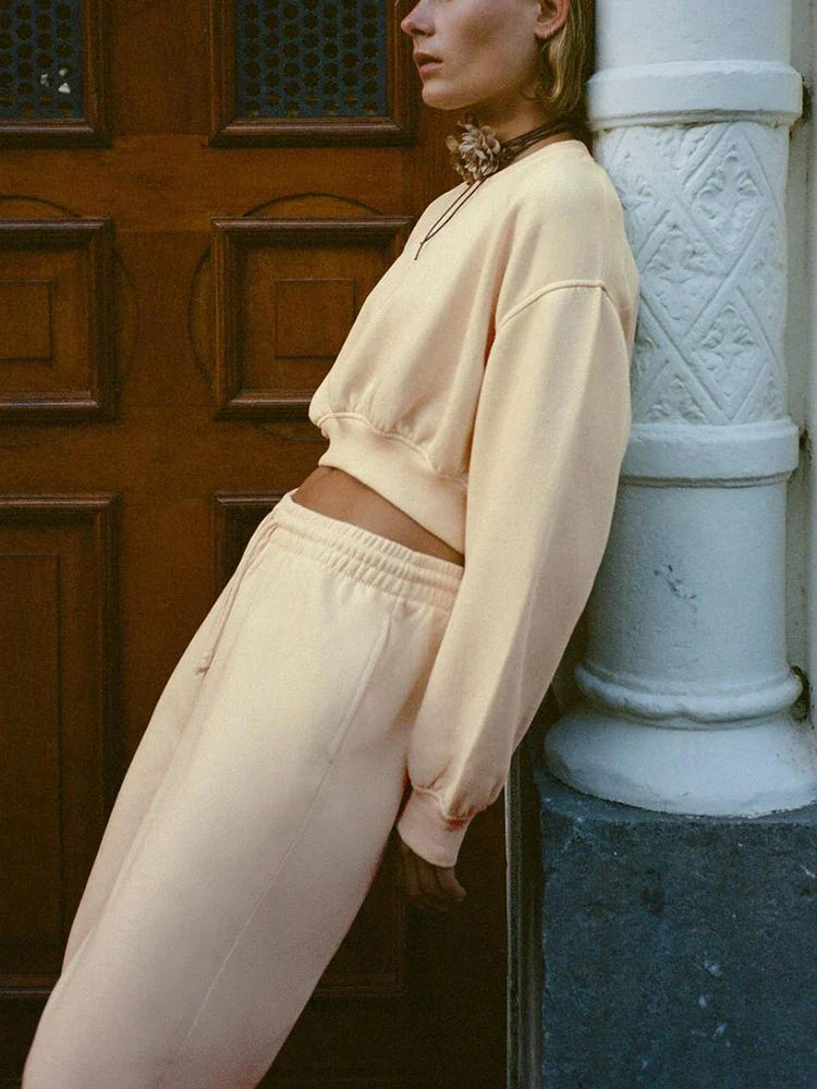 Merel | Two-Piece Crop Top Comfort Set