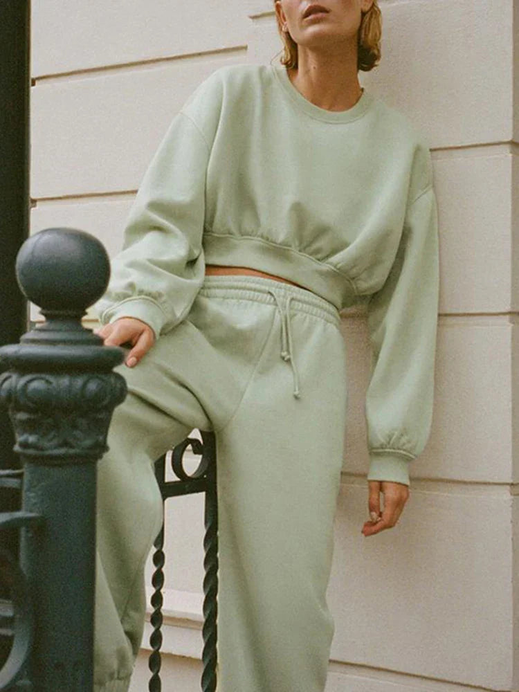 Merel | Two-Piece Crop Top Comfort Set
