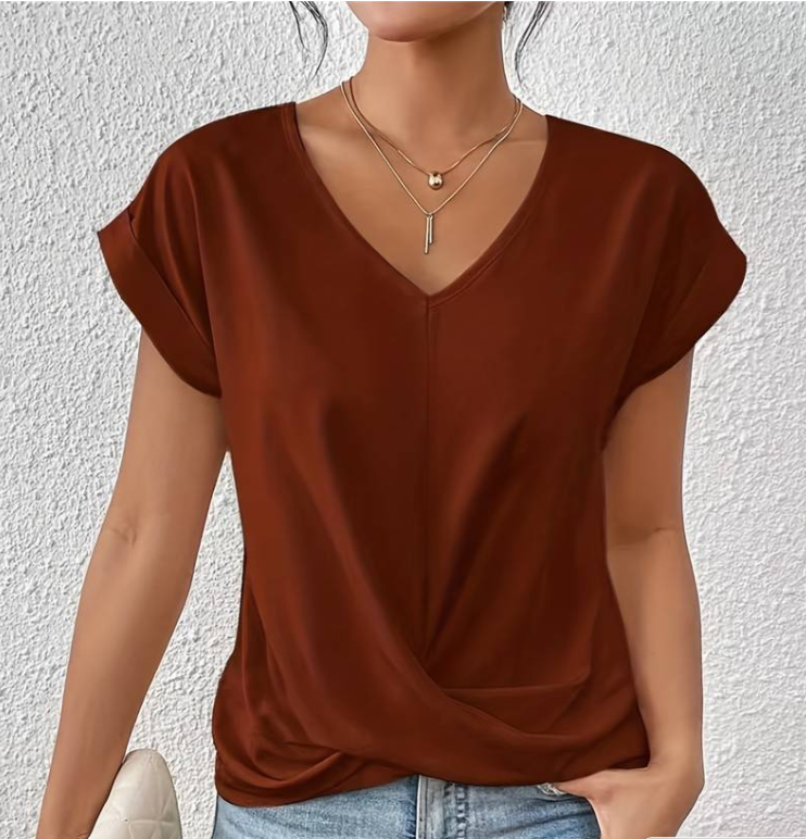CHARLOTTE - The v-neck top