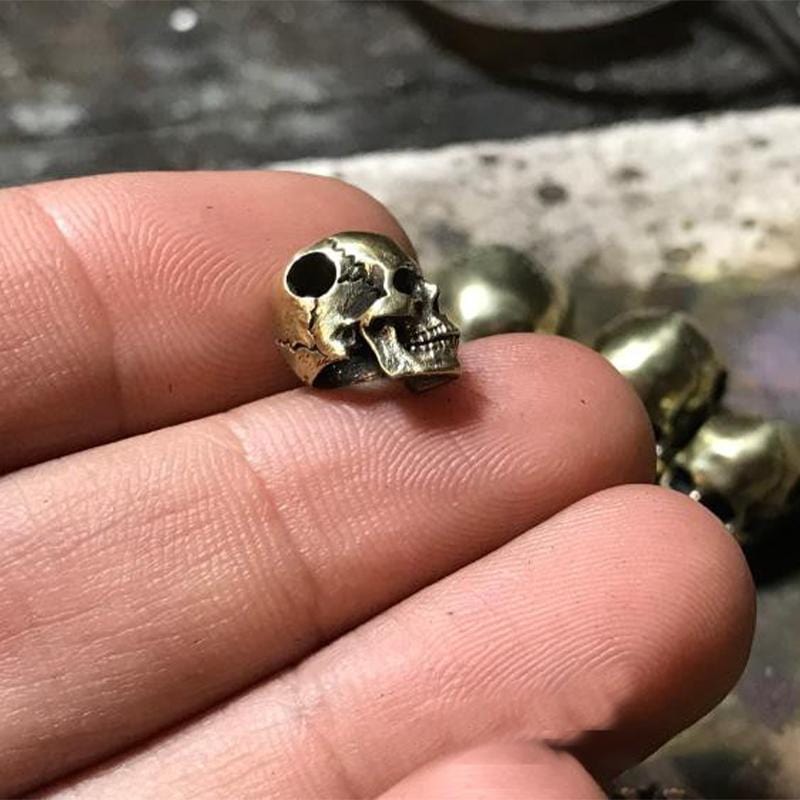 COLGANTE DE CALAVERA DE LATÓN VINTAGE