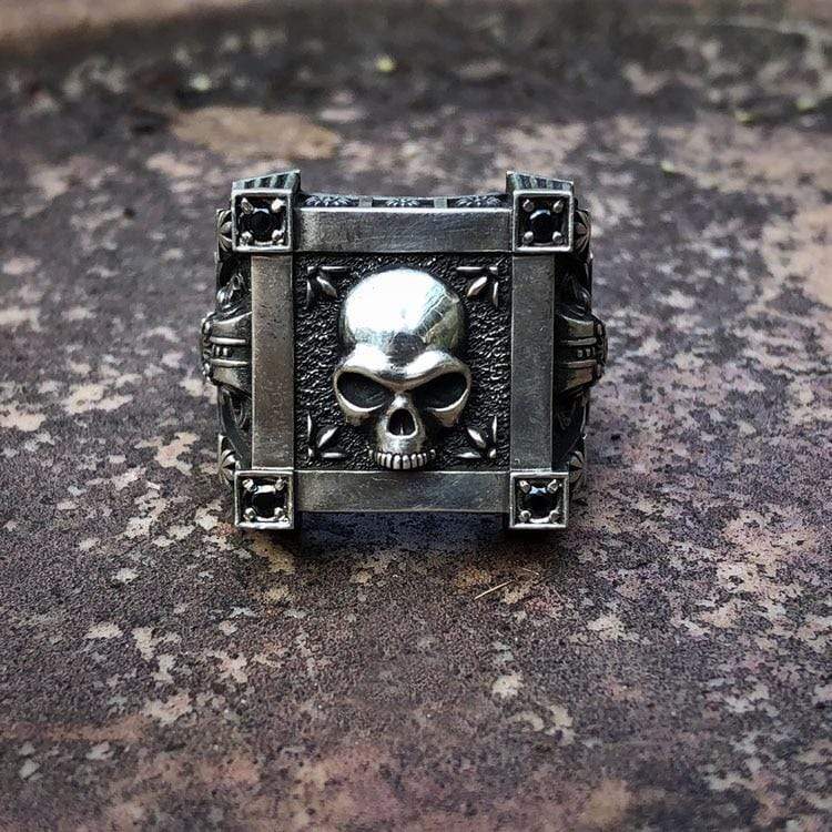 GOTHIC BIKER EDELSTAHL TOTENKOPFRING